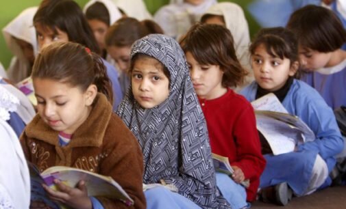 After Taliban School Attacks, Pakistani Girls Learn in the Open Air