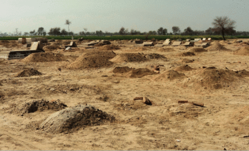 Hindu community buries another dead due to lack of cremation place in Peshawar